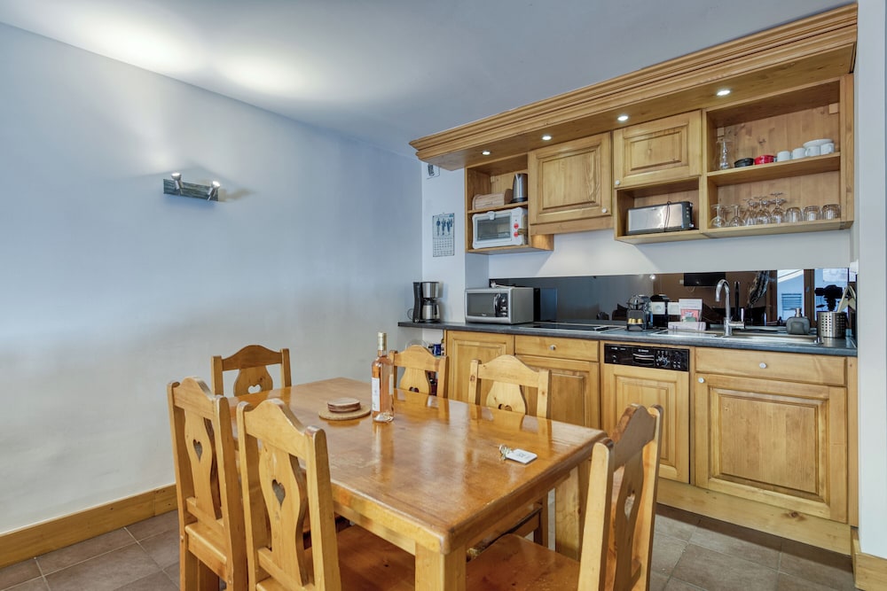 Family Apartment, Multiple Bedrooms (Vallorcine Loriaz 32 Ski In Ski Out) Family Apartment, Multiple Bedrooms (Vallorcine Loriaz 32 Ski In Ski Out)
