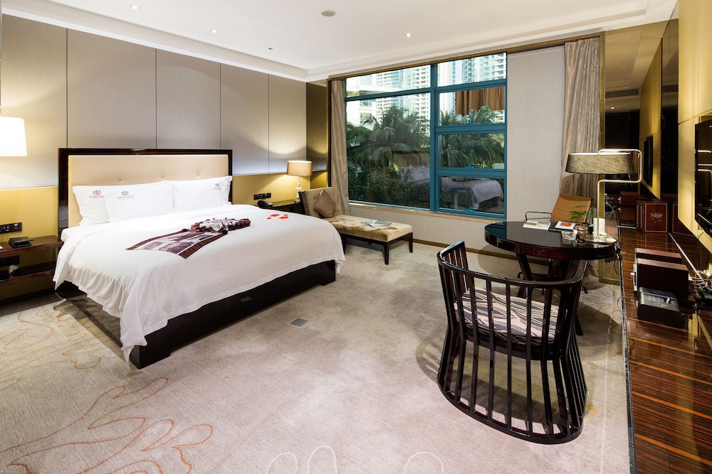 Room, Garden View
