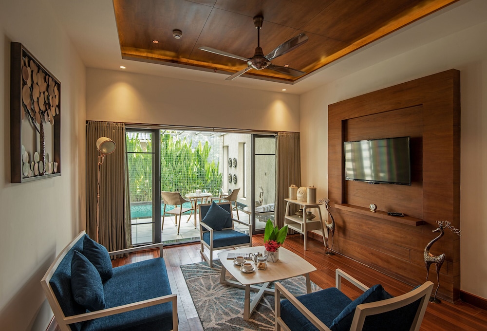 Presidential Villa, 1 King Bed, Private Pool photo 3