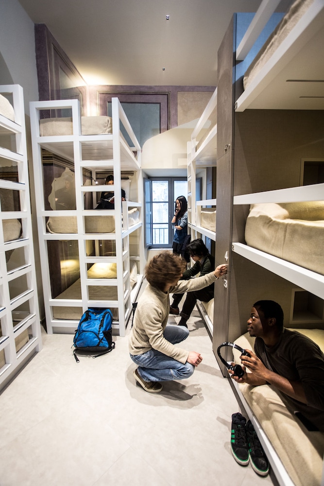Comfort Shared Dormitory, Ensuite photo 2