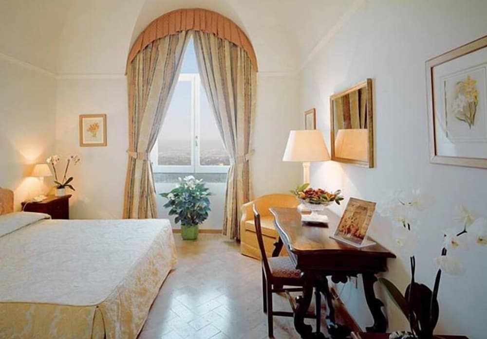 Deluxe Double or Twin Room - Photo 1