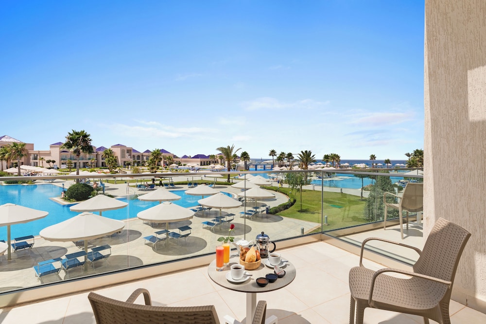 Deluxe Pool OR Side Sea - Photo 2