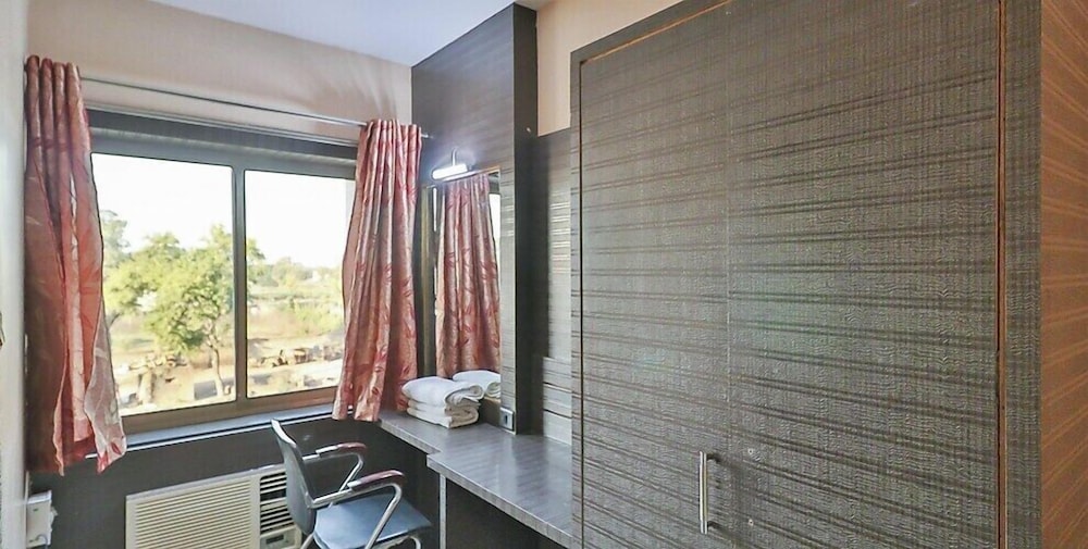 Elite Room