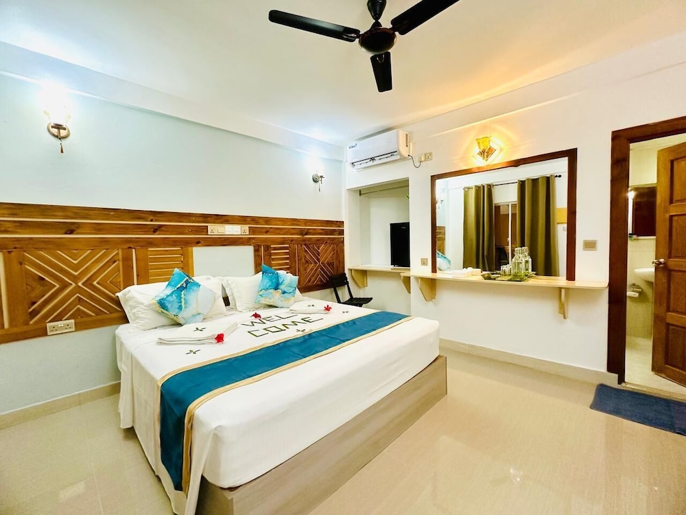 Deluxe Double Room, City View