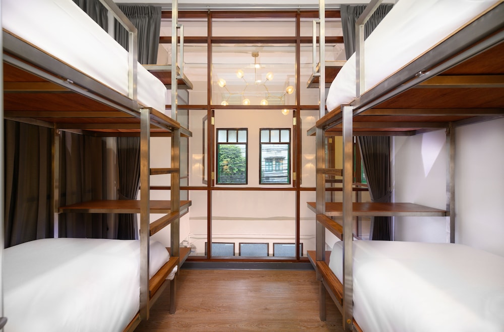 4-Bed Female Dormitory Room photo 1