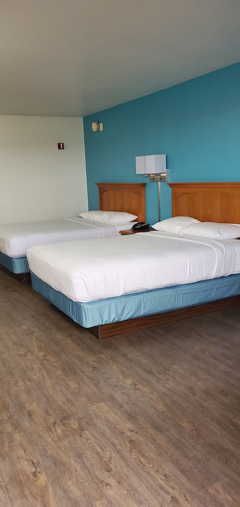 Standard Room, 2 Queen Beds, Accessible, Non Smoking