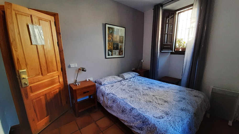Double Room - Photo 4