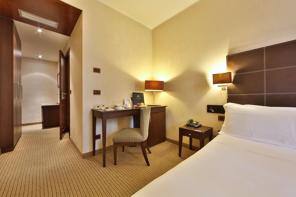 Superior Room, 1 Queen Bed - Photo 2