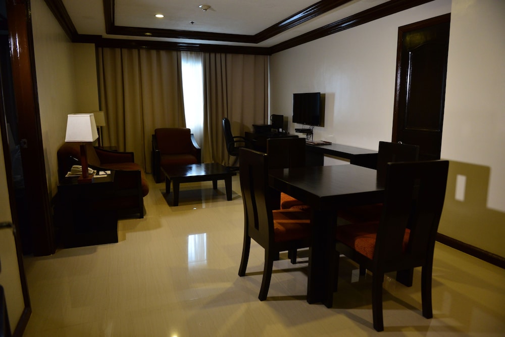 Executive Room - Photo 4
