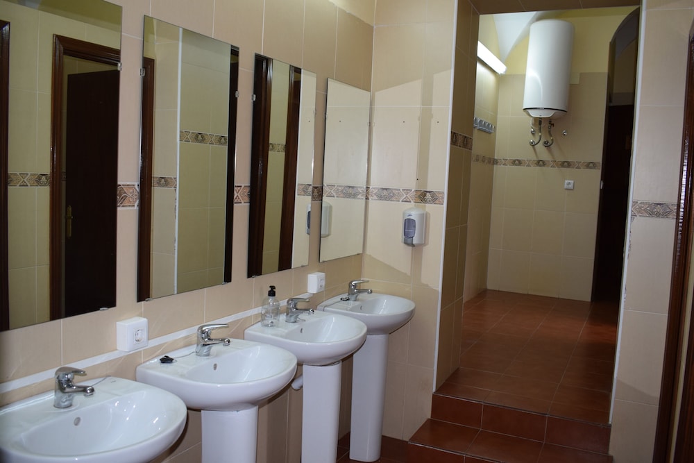 Basic Double Or Twin Room photo 2