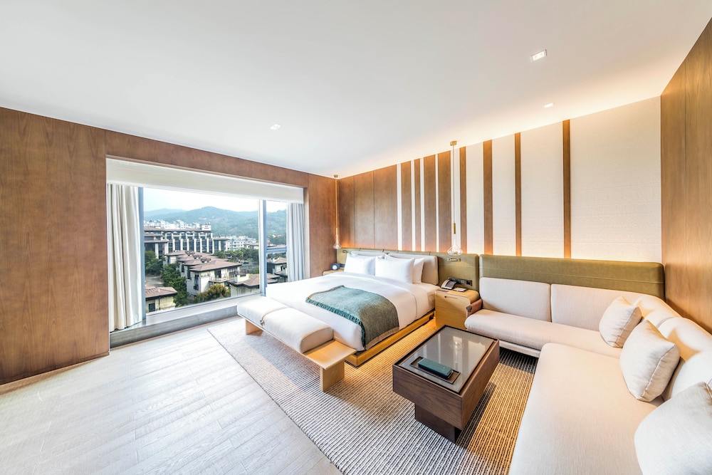 Presidential Suite, 1 King Bed photo 3