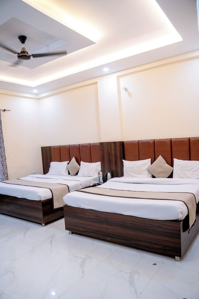 Family Double Room, City View