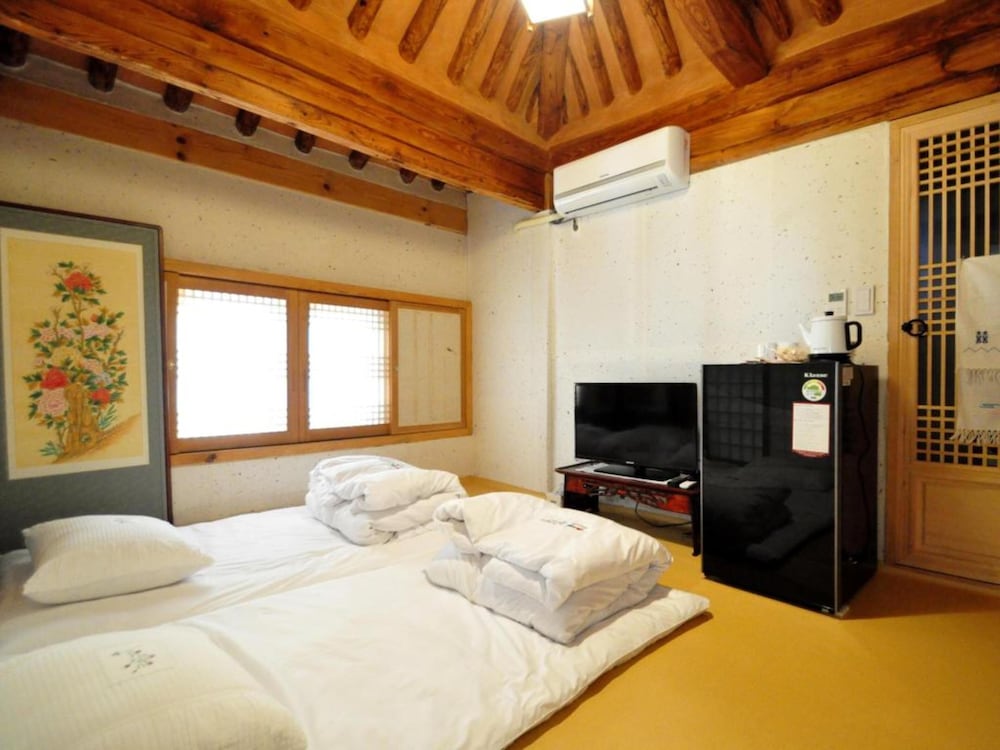 Room (Ondol C) - Photo 8