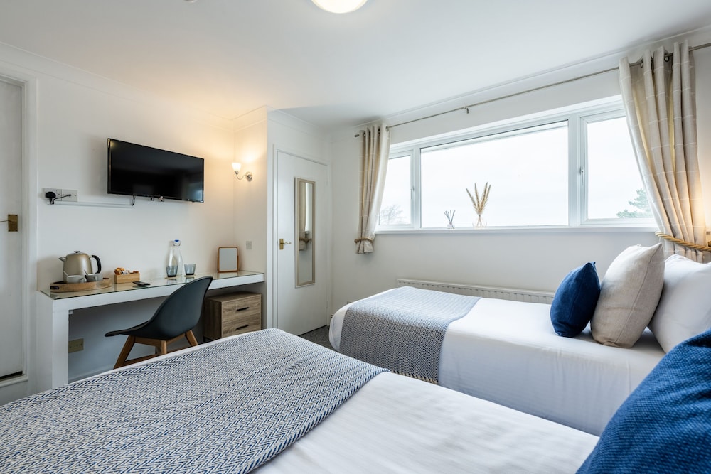 Twin Room, Ensuite - Photo 12