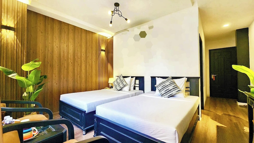 Deluxe Double or Twin Room, City View