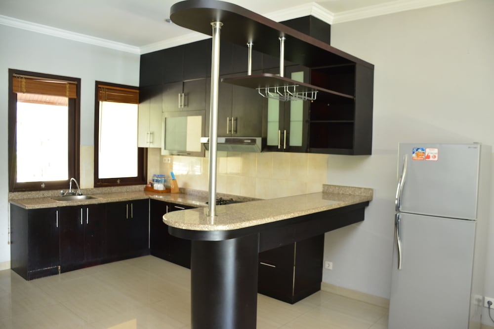 Three Bed Rooms Villa - Photo 3