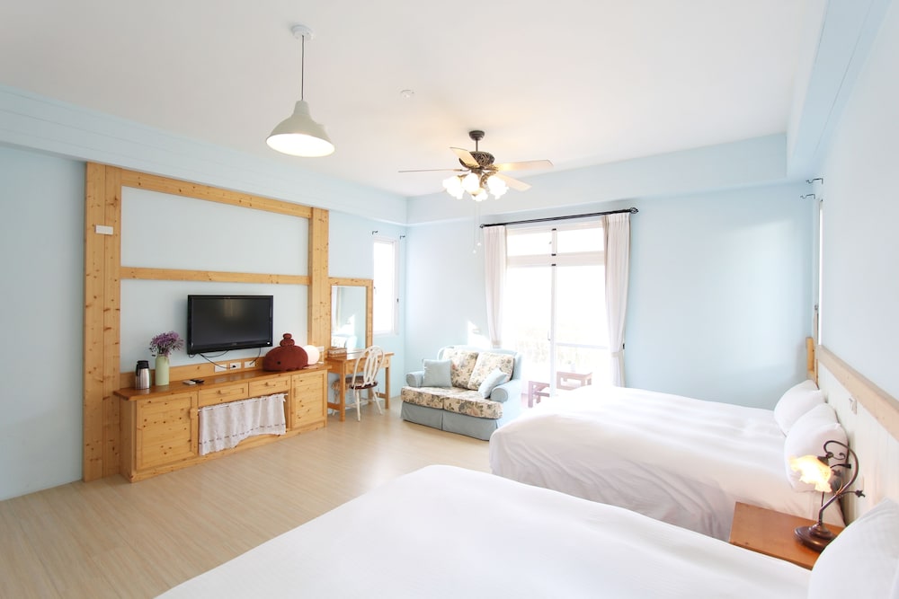 Deluxe Quadruple Room (201) photo 1
