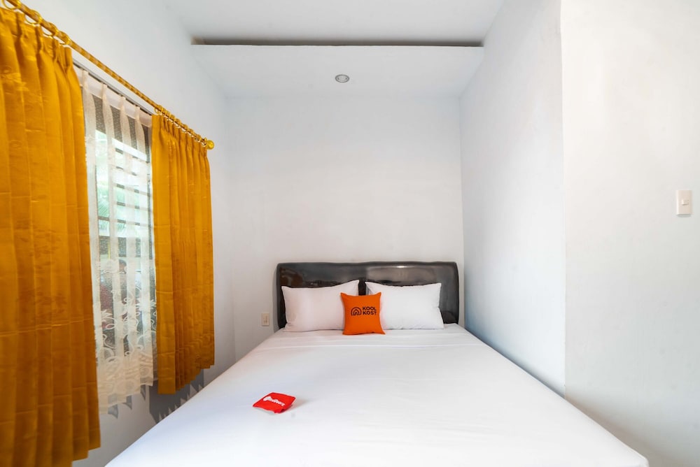 Triple Room (Reddoorz)