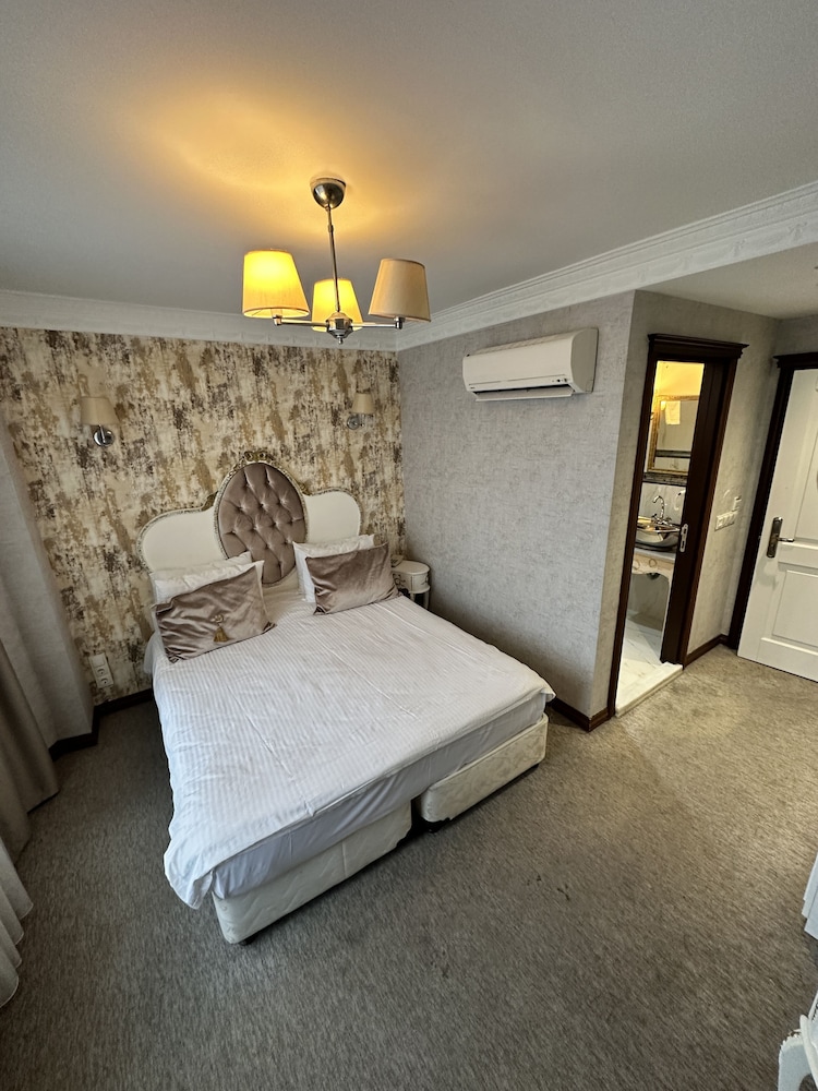 Superior Double Room, 1 Queen Bed photo 3