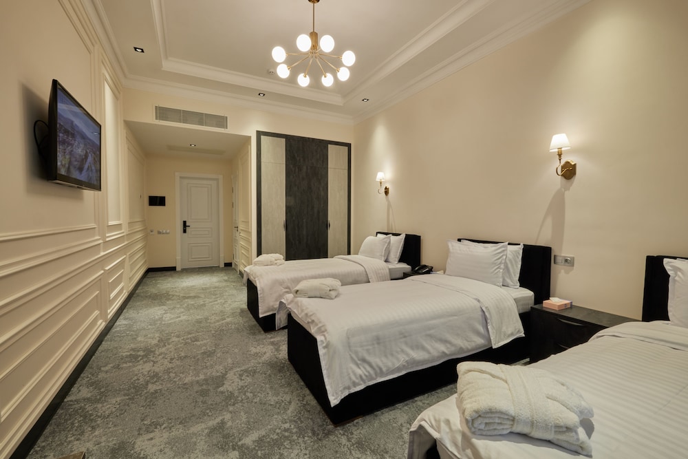 Triple Room - Photo 1