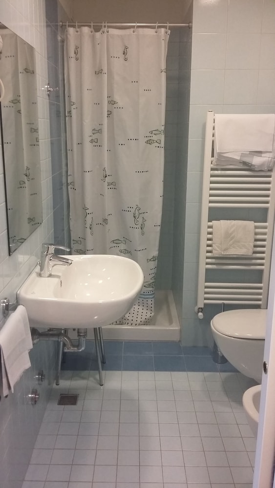 Single Room - Photo 2