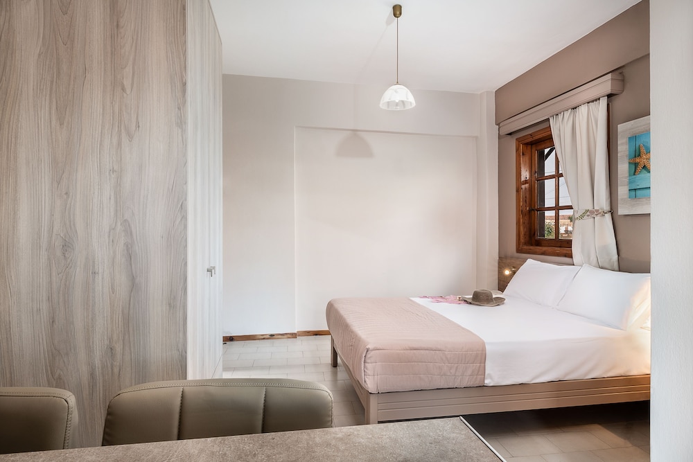 Standard Room - Photo 1