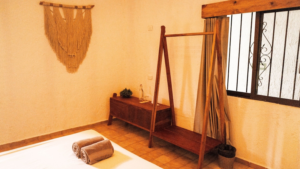 Standard Room, 1 Bedroom (Private Room ) - Photo 8