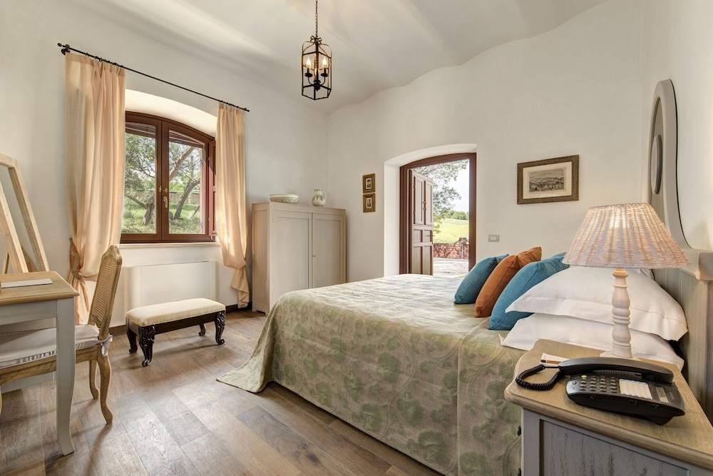 Classic Double Room, 1 Queen Bed photo 1