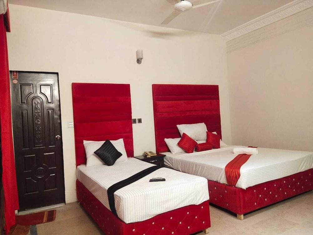 Basic Triple Room photo 2