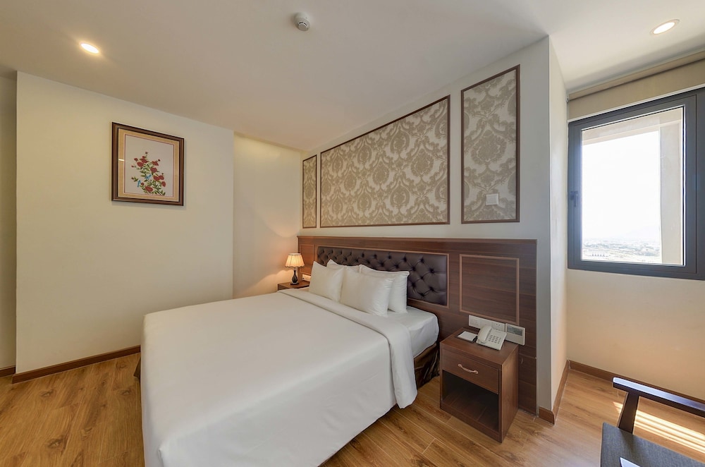 Superior Room, City View