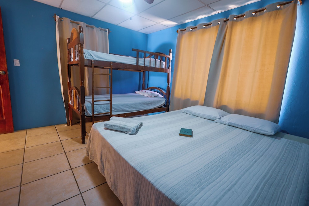 Standard Quadruple Room photo 2