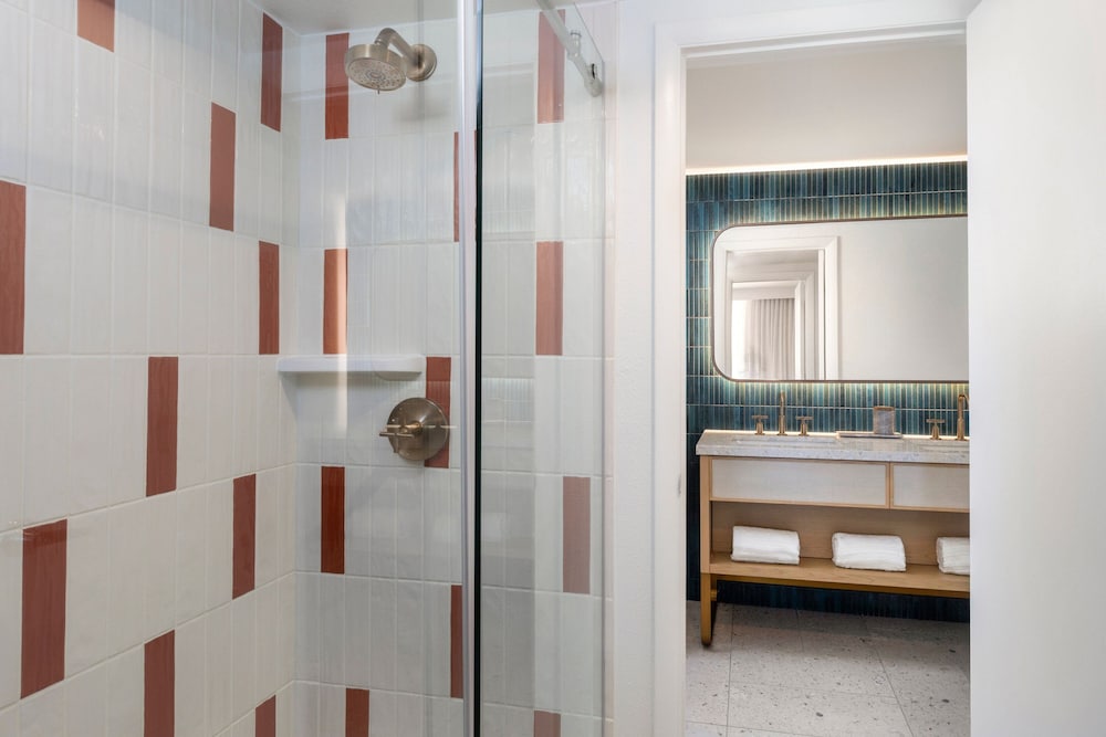 1 Bedroom Suite, 1 King, Cove Oceanview, Sofabed, Balcony - Adults Only At The Cove