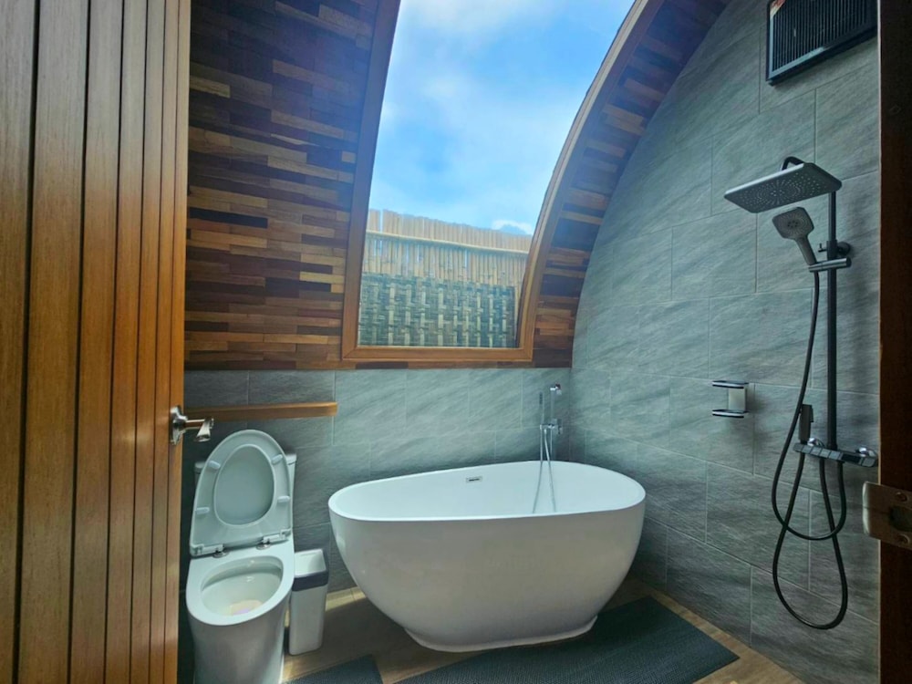 Executive Room, Balcony, River View - Photo 7