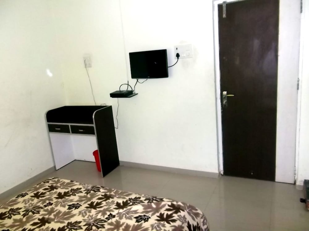 Deluxe Room (Airconditioned)