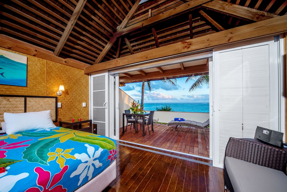 Studio, Beachfront
