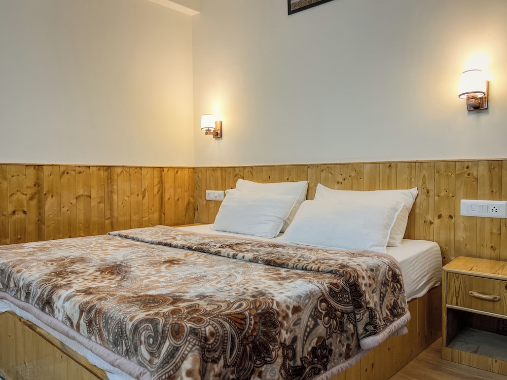 Double Room, Balcony, Mountain View
