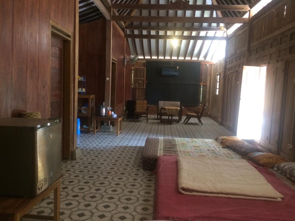 Shared Dormitory, Women only photo 3