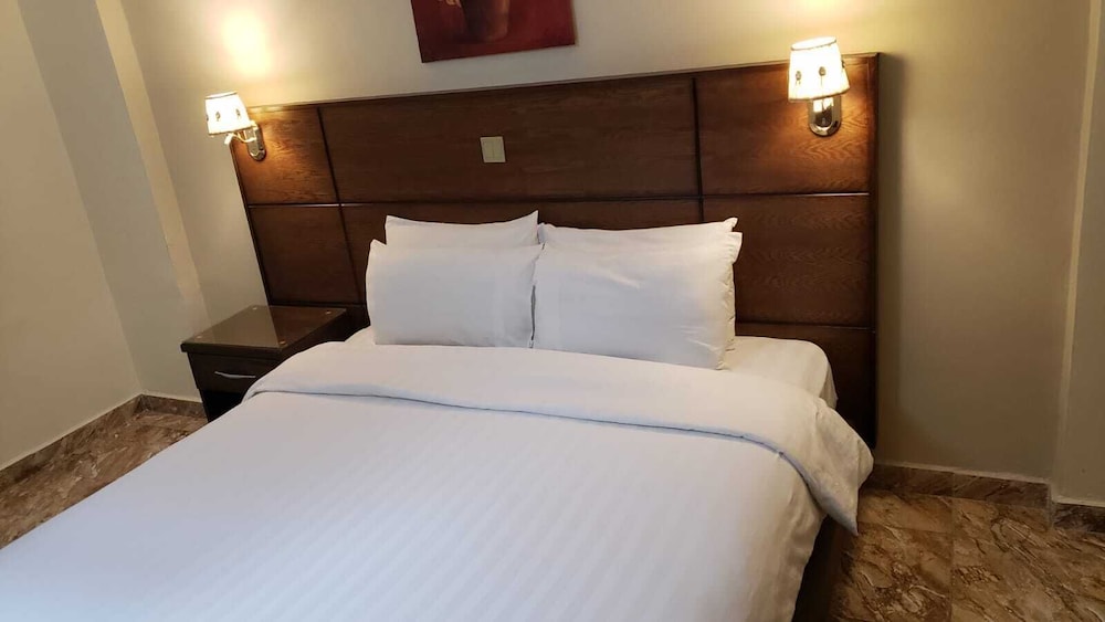Family Quadruple Room, Multiple Beds, City View photo 2