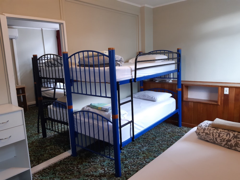 Shared Dormitory (10 Person, Mixed) photo 1
