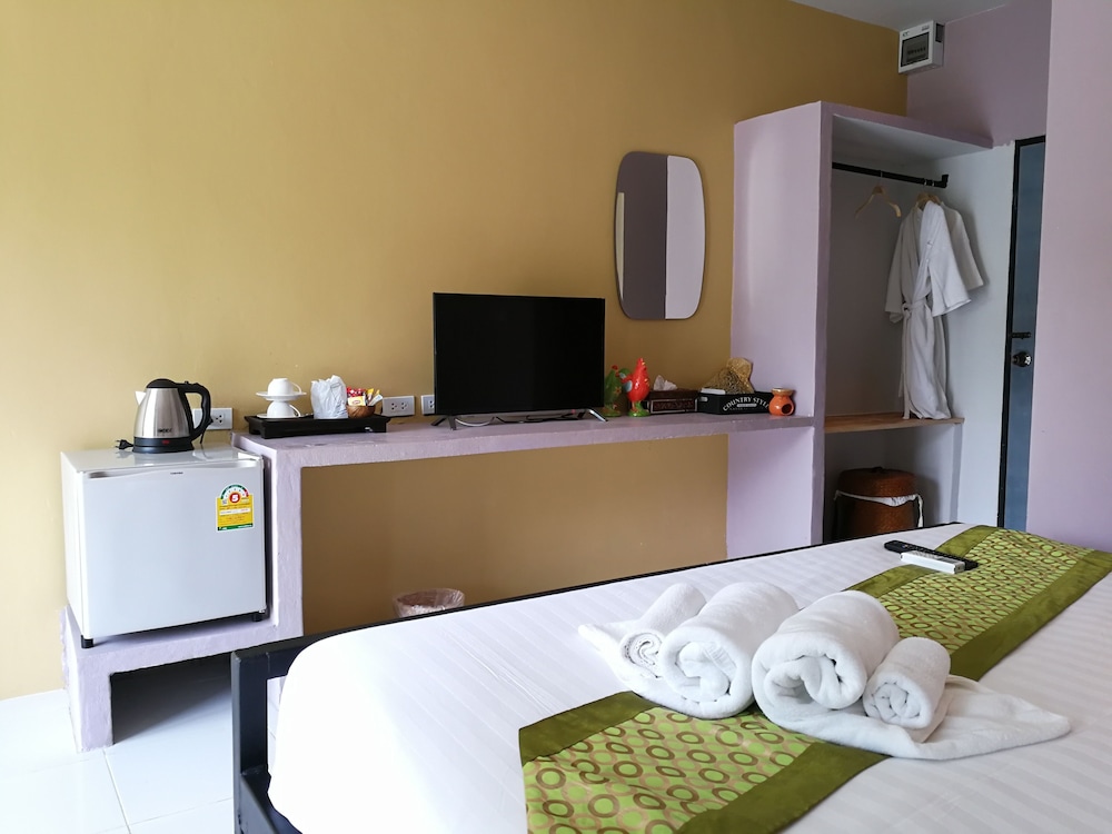 Superior Double Bed, Mountain View photo 2
