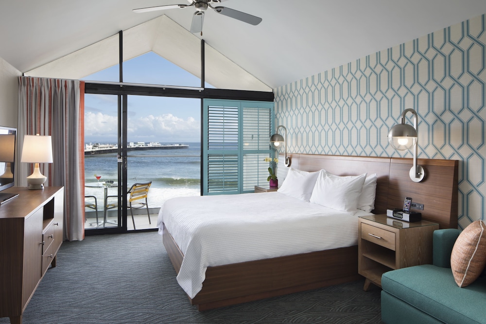 Superior Room, 1 King Bed, Ocean View (Ocean View Cathedral Executive - King)