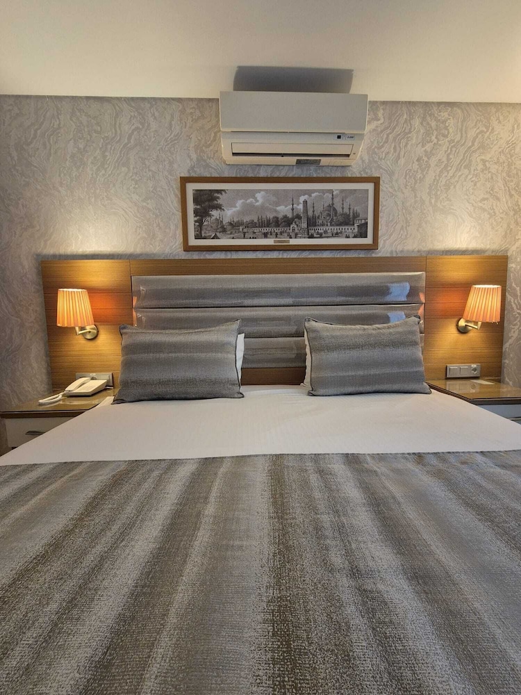 Standard Double Room photo 2