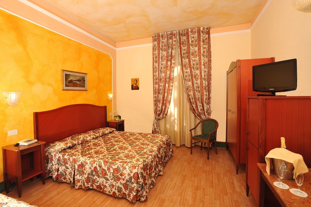 Superior Double Room Single Use photo 1