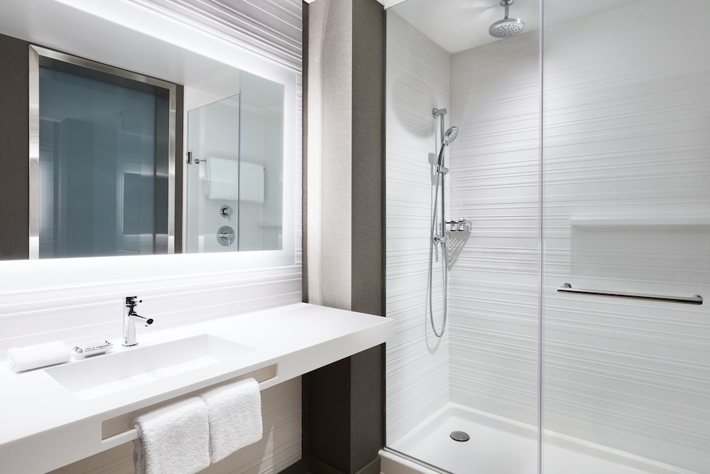 Suite, 1 Bedroom photo 3