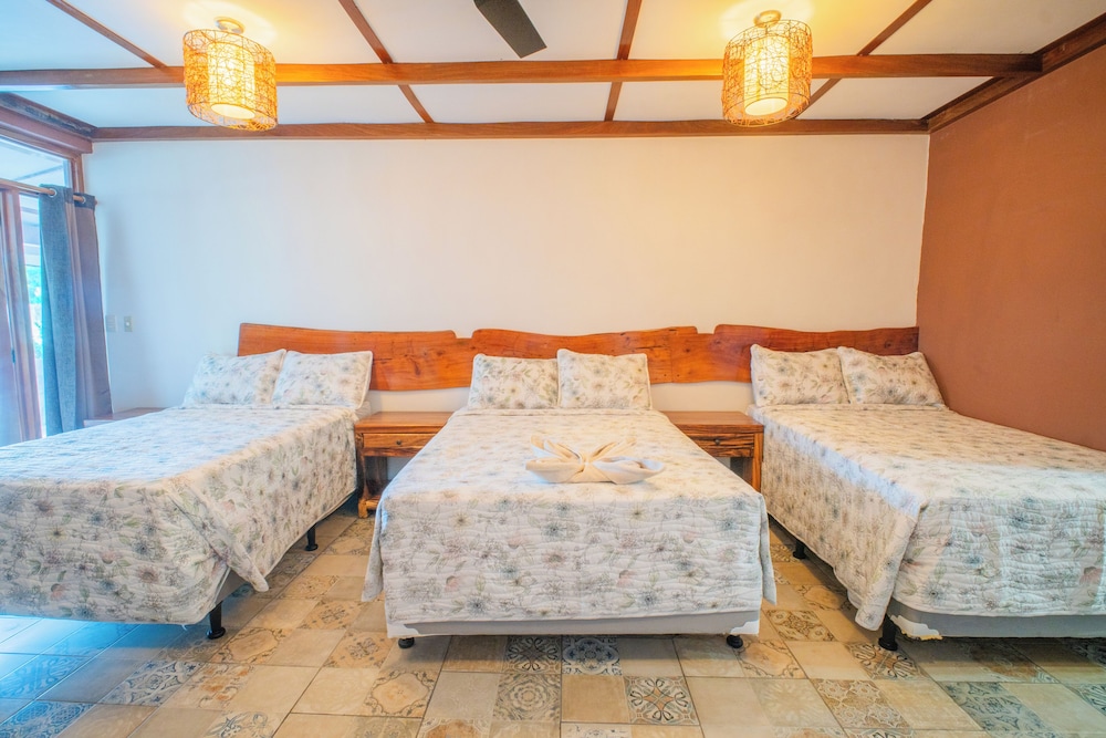 Premium Triple Room photo 2