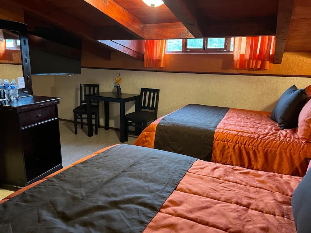 Family Double Room, 2 Double Beds photo 3