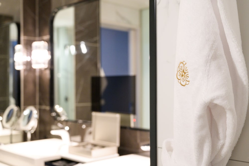 [7pm Check-In] The Kahala Grand Twin High Floor, Non Smoking - Photo 10