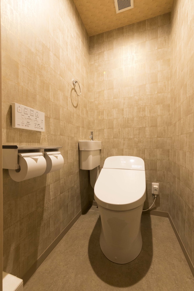 Corner Twin Room - Photo 5