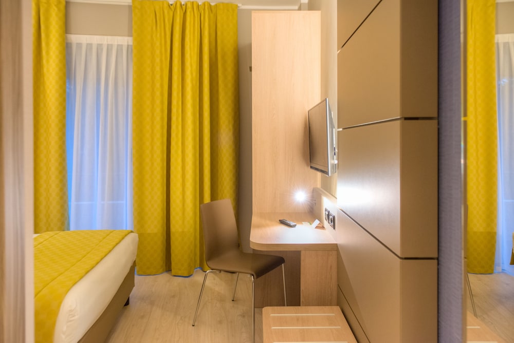 Standard Triple Room - Photo 2