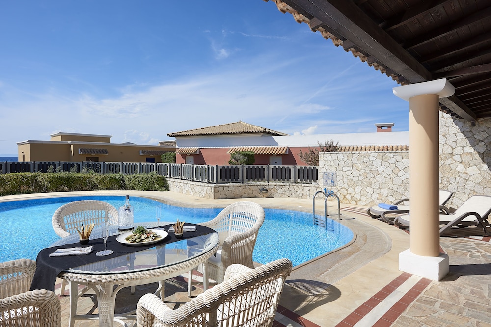 Suite (Ilis - Sharing Pool) photo 2